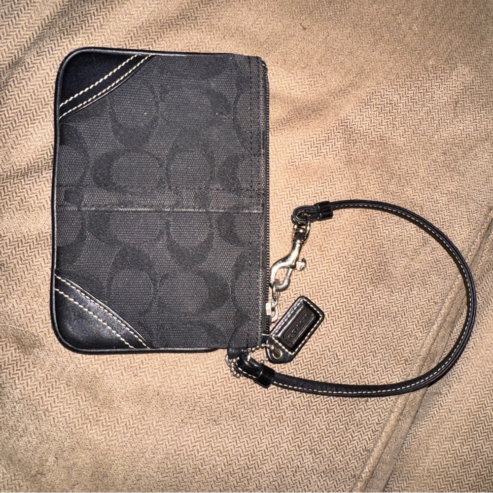 Coach Black Signature Wristlet Pouch with Contrast Stitching